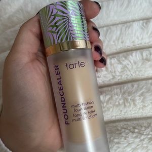 TARTE babassu foundcealer™ skincare foundation Broad Spectrum SPF 20